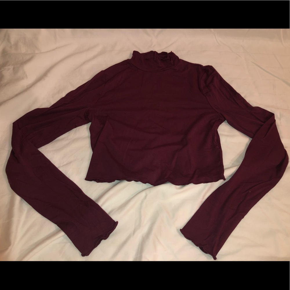 Long sleeve crop top